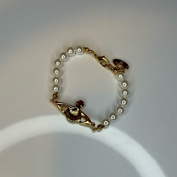 Vivienne Westwood Pearl Bracelet - Picture 2 of 5